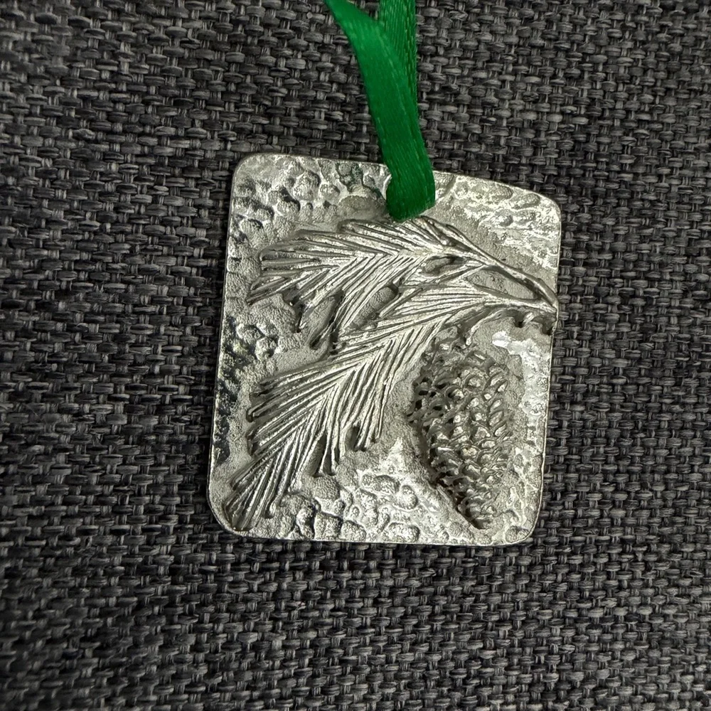 Vilmain Vintage 2002 Square Pewter Christmas Ornaments Set of 3 Glad Tidings Box